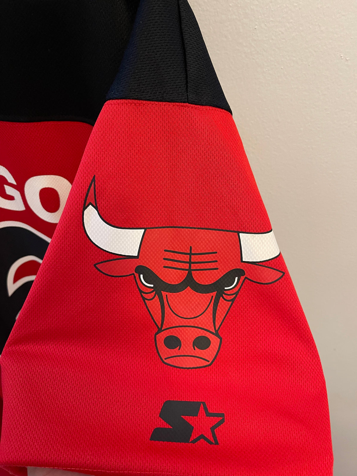 Vintage Starter NBA Chicago Bulls Jersey