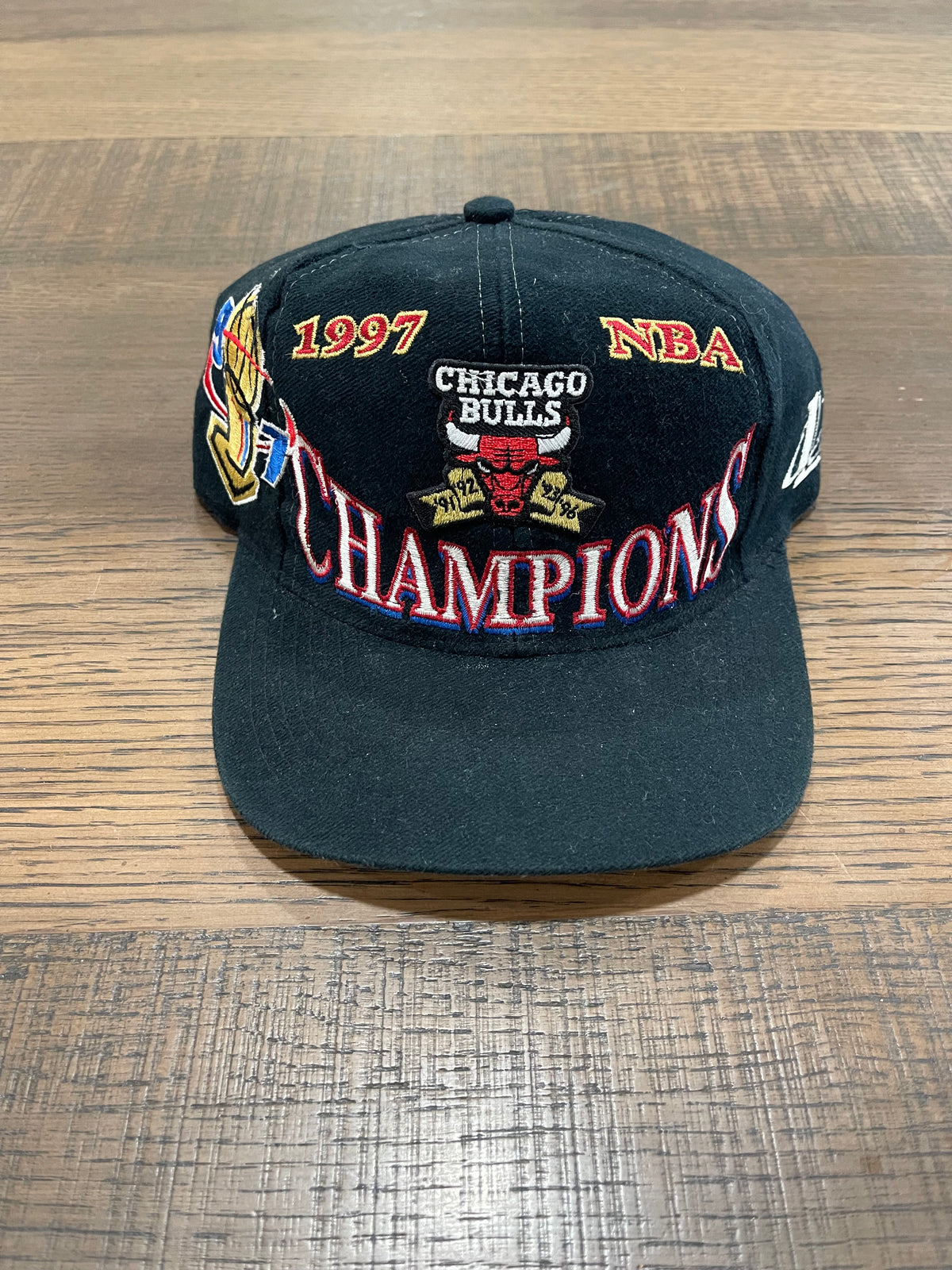 1997 Logo Athletic NBA Chicago Bulls Snapback