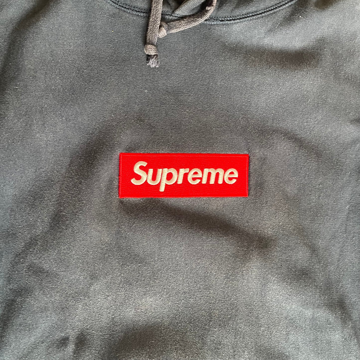 FW16 Supreme Navy Box Logo Hoodie